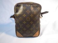 LOUIS VUITTON モノグラム ショルダーバック　304