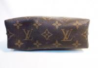 LOUIS VUITTON モノグラム　ポーチ　265